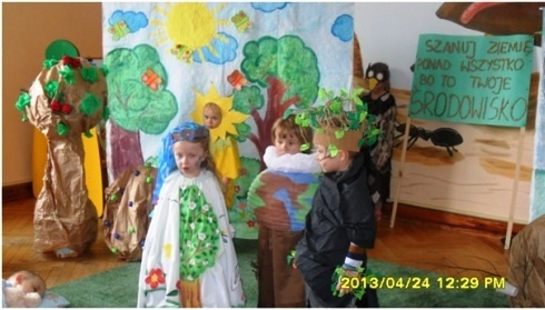 Przedszkolaki lubią teatr i ekologię